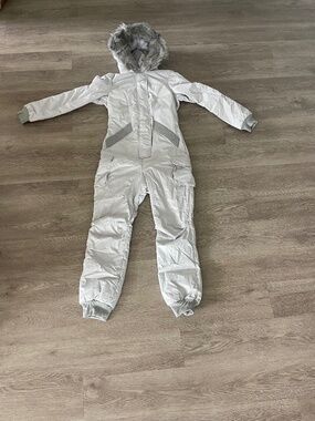 Snow suit